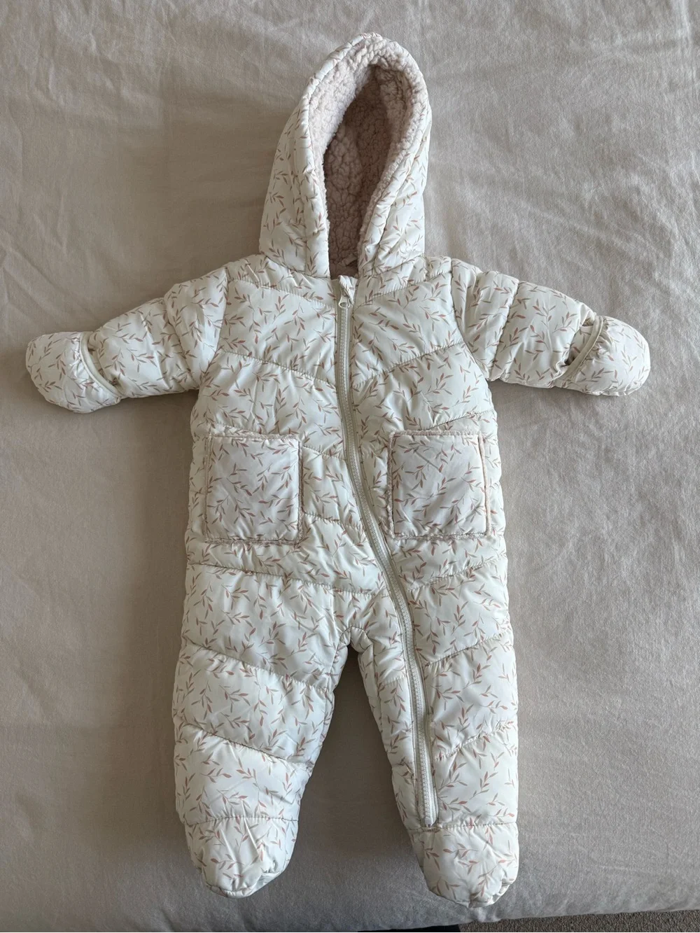 NWOT Jessica Simpson Cream Floral Quilted Hooded Baby One-Piece Snowsuit Bunting